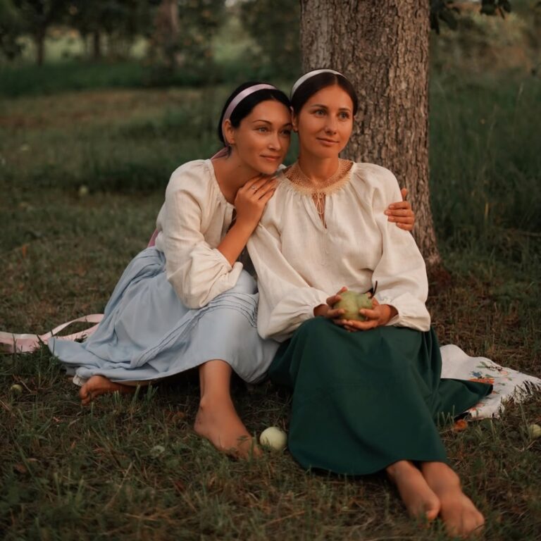 бренд-мальви-ентоодяг-україни-вишиванка-український-бренд-вишивки-стильна-вишивка-сучасний-стиль