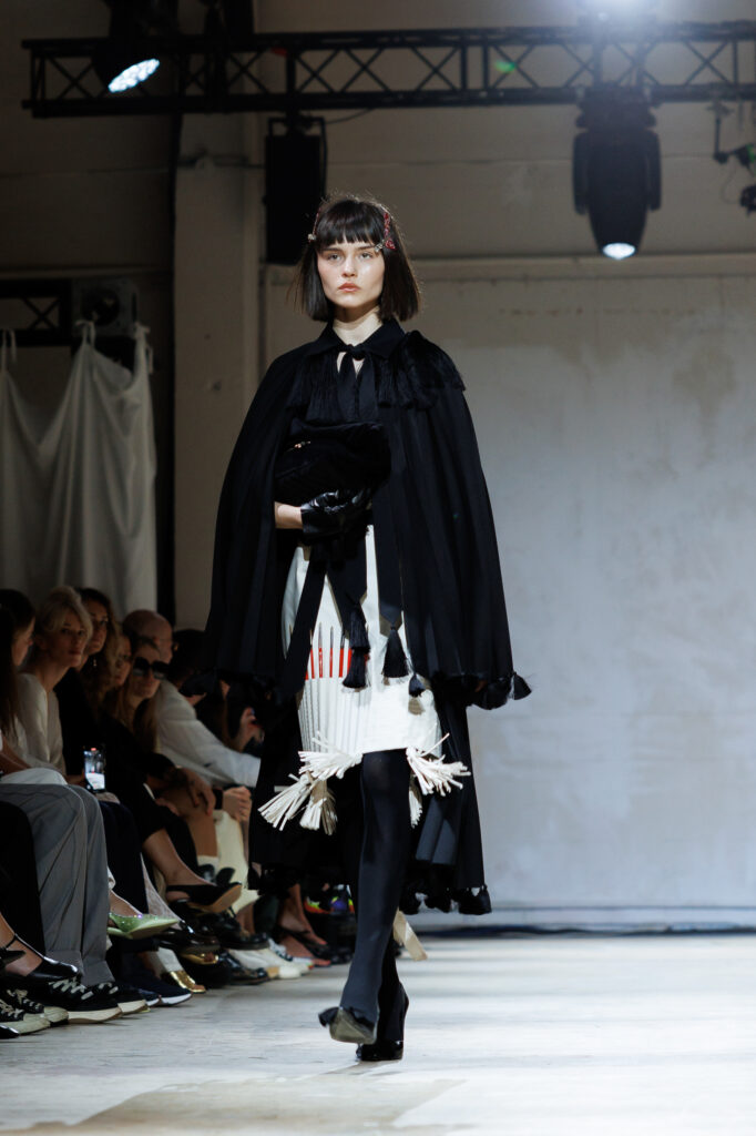 4 вересня бренд “MY THEATRE by Dariia Bila” вперше вийде на подіум Ukrainian Fashion Week. Цей дебют відбувається у символічний момент — у час, коли бренд святкує свою першу річницю.