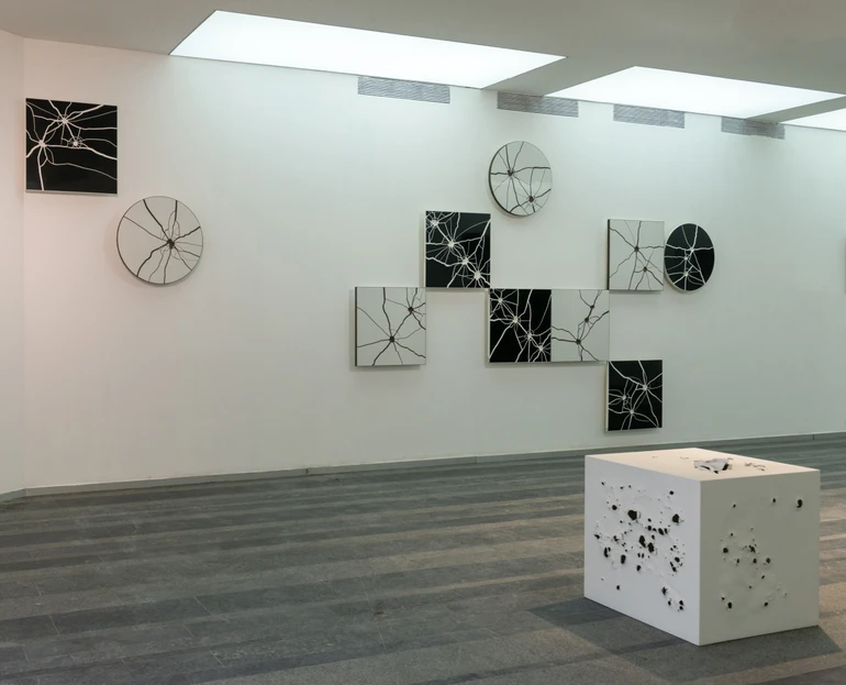 З серії “Постріли. Проломи”, 2009-2010 та з серії “Безпечна війна”, 2022