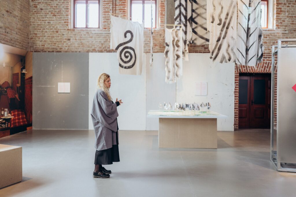 виставка-все-нормально-jam-factory-art-center (21)