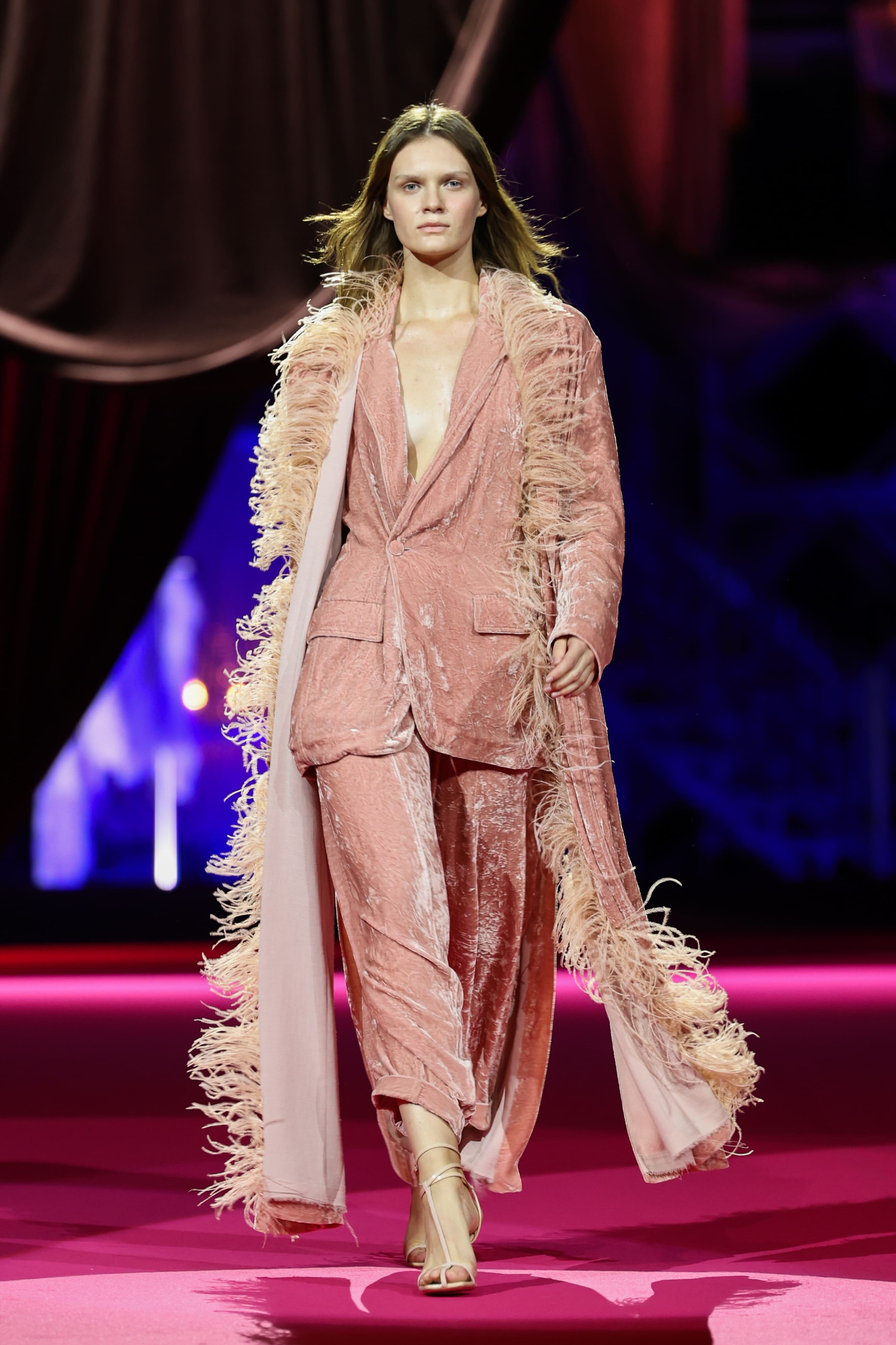 the_COAT_by_Katya_Silchenko_Runway_Volodymyr_Bosak-15