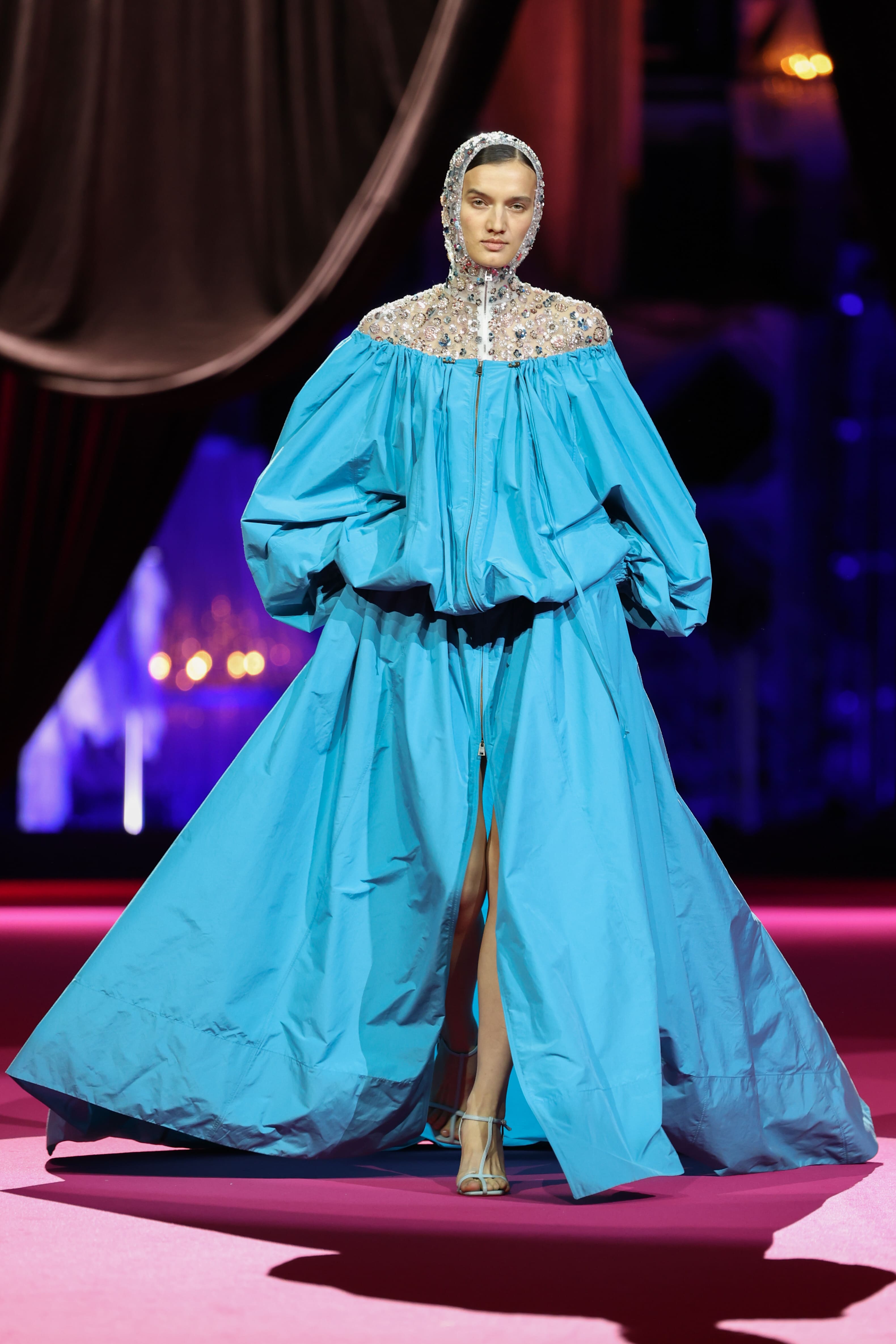 the_COAT_by_Katya_Silchenko_Runway_Volodymyr_Bosak-29